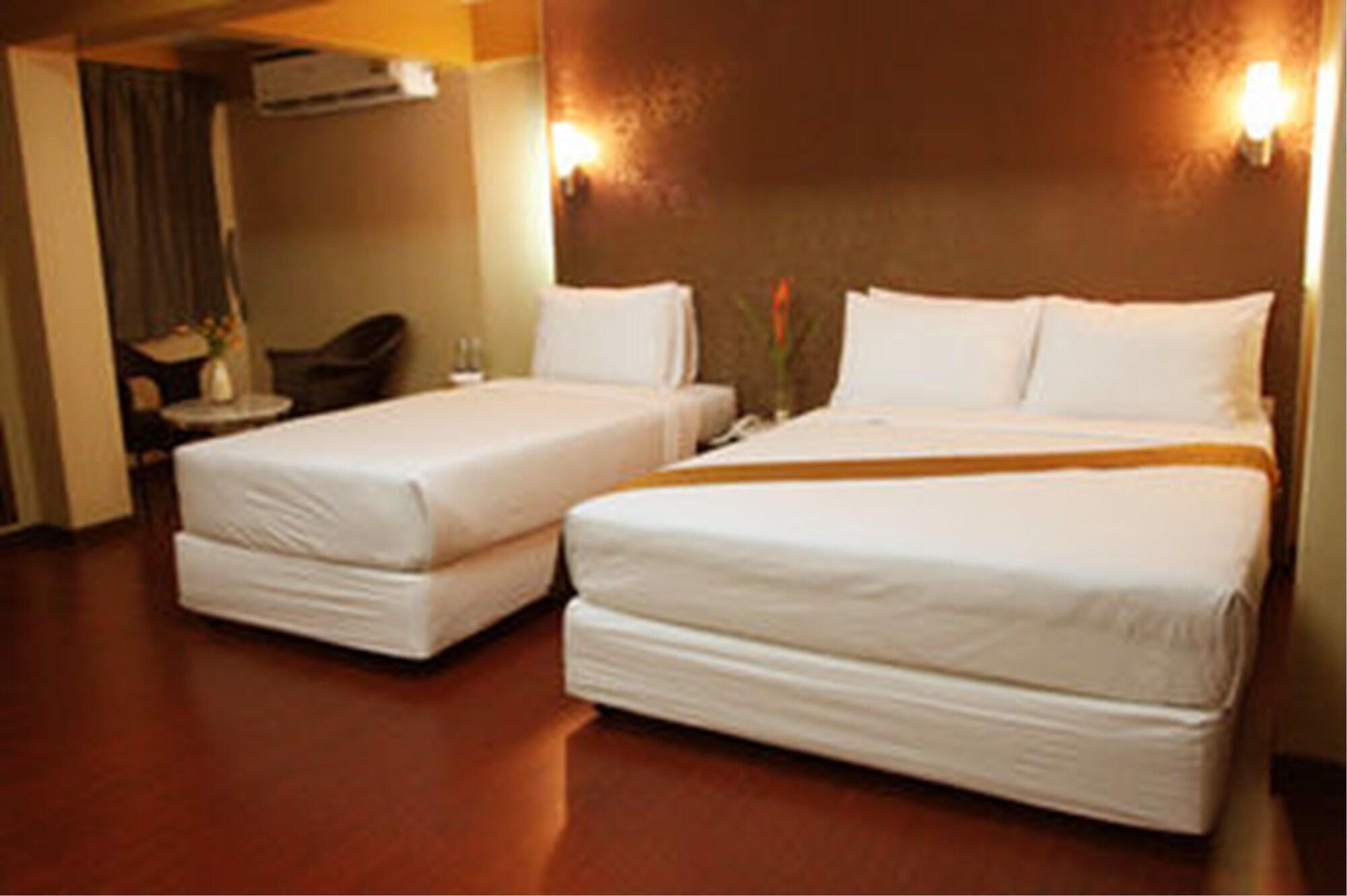 Visiting Card Hotel & Resort Bangkok Exterior photo