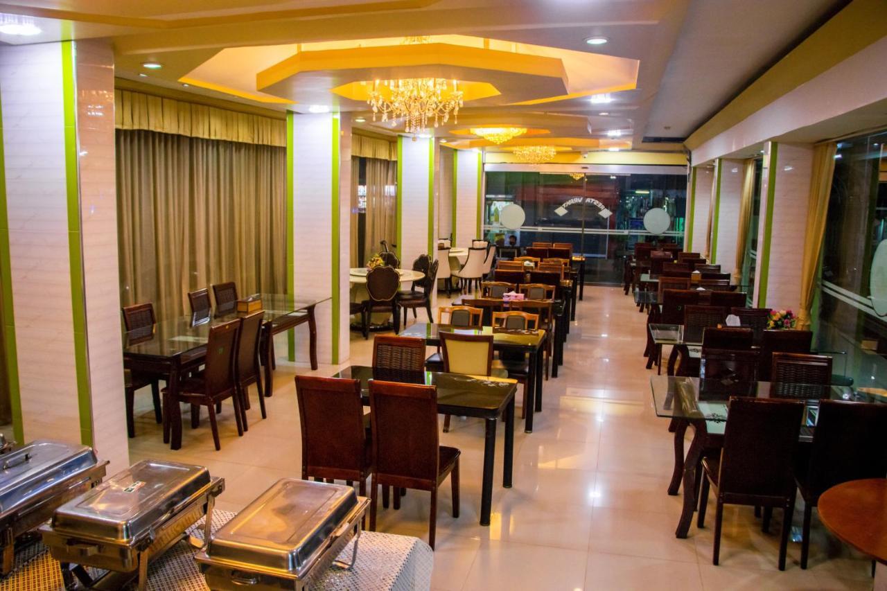 Visiting Card Hotel & Resort Bangkok Exterior photo
