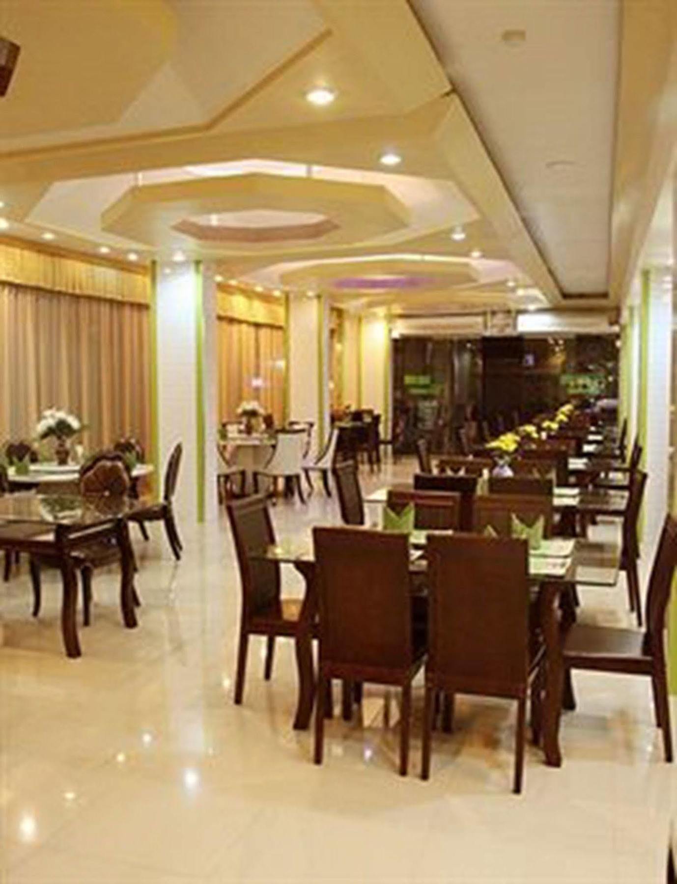 Visiting Card Hotel & Resort Bangkok Exterior photo